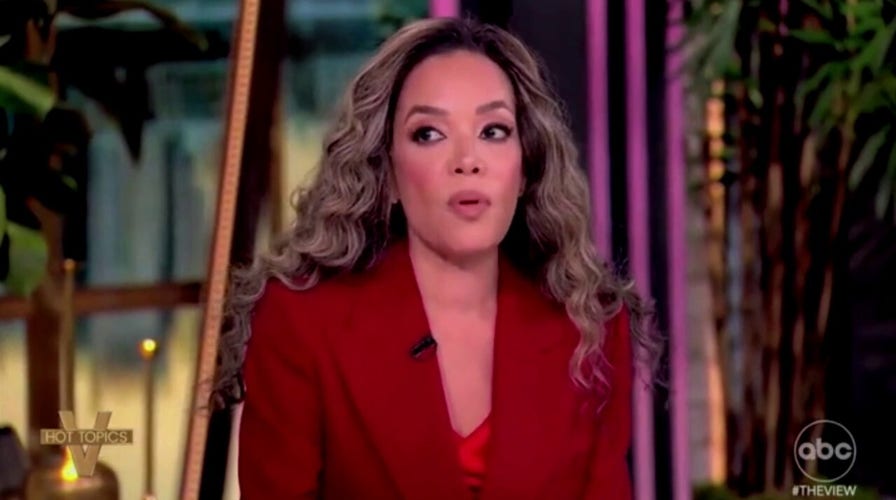 'The View' co-hosts debate whether Rosie O’Donnell was right for fleeing to Ireland to escape Trump