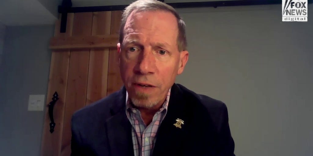 Retired FBI agent says Dominican Republic authorities had 'initial missteps' in college students disappearance