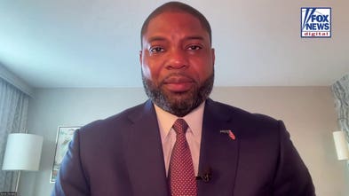 ‘Complete 180’: Rep. Byron Donalds hits Democratic gubernatorial opponent on ‘flip flops’