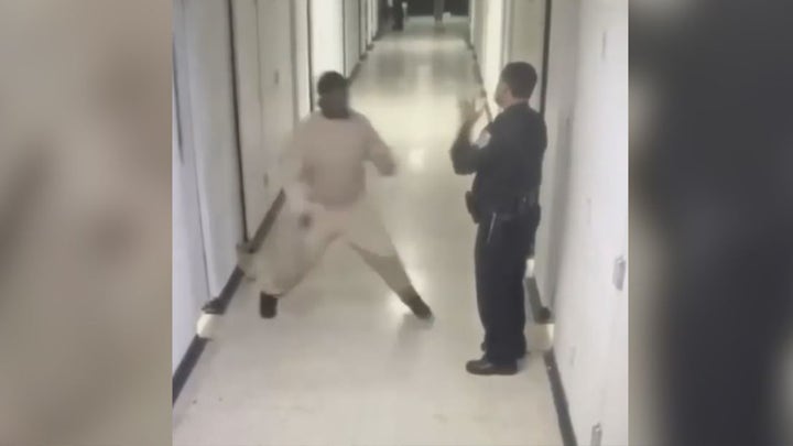 Rikers Island inmates seen violently attacking correction officers: WATCH