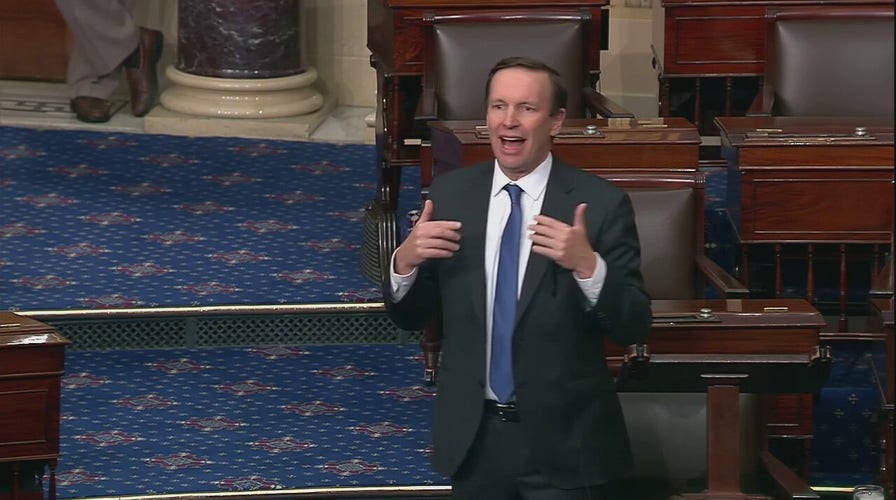 Texas school shooting reaction: Sen. Chris Murphy delivers impassioned floor speech