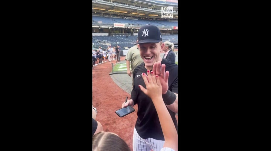 Yankees players react to viral video of girl, 10, pelting New York politician with water balloon