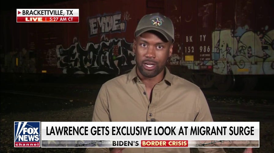 Lawrence Jones gets exclusive look at migrant surge in Texas
