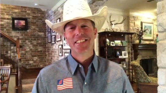 Texas cowboy on gymnastics routine stunning social media