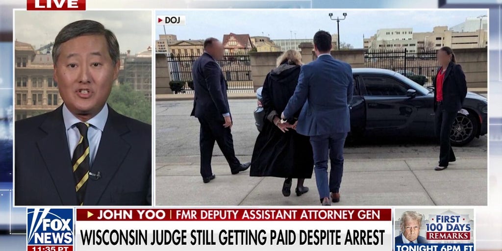 None of us has the right to prevent ICE agents from doing their job, says ex-SCOTUS law clerk