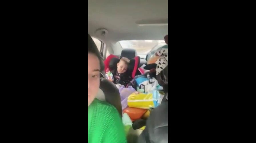 Ukrainian American drives his family to Poland border as Russia attacks