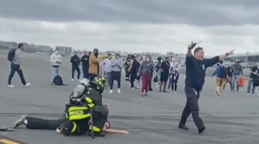 LaGuardia 'security Incident' Prompts Plane Evacuation | Fox News