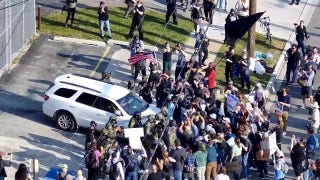 Protesters caught on camera obstructing agents in Chicago