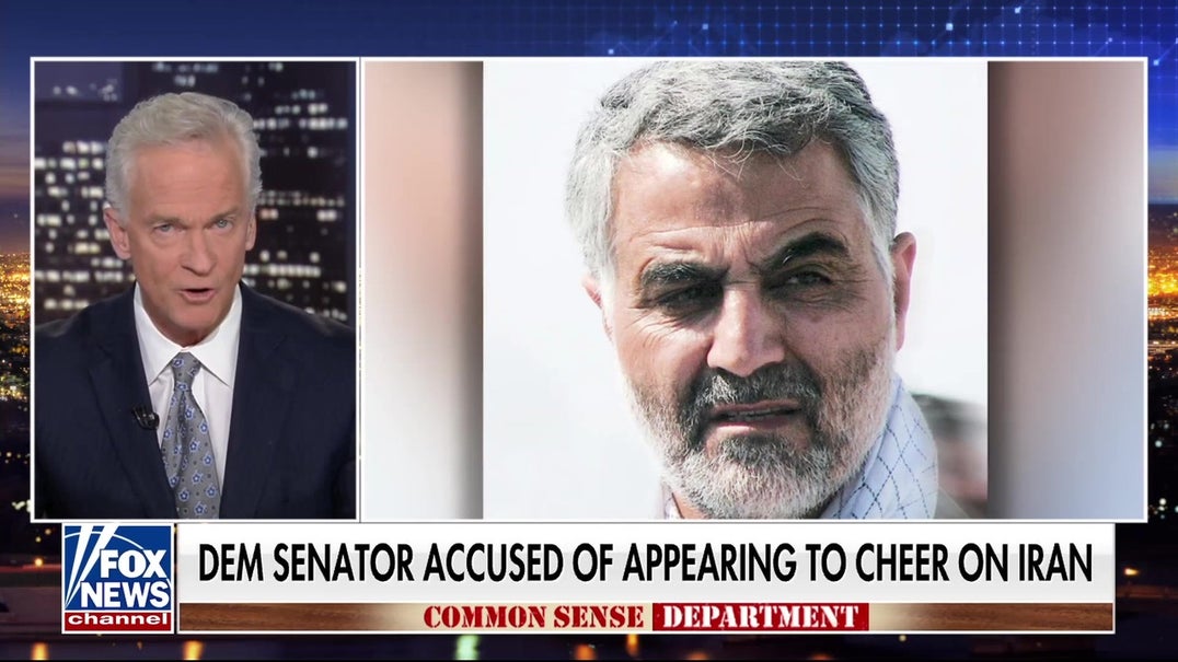 Trace Gallagher: Is Chris Murphy kidding?