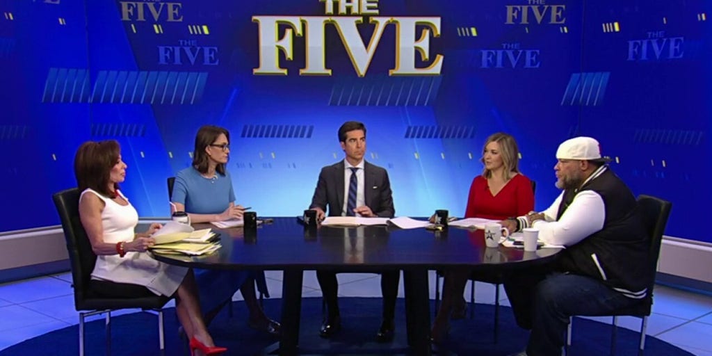 'The Five': The media swoon as Kamala is starting to think about doing an interview