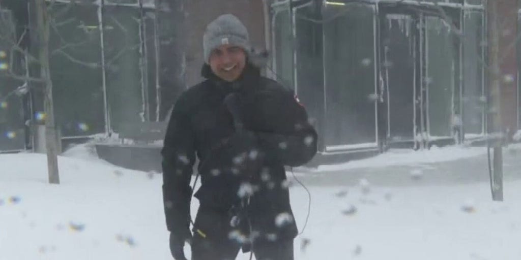 Snow Blankets Major Cities As Massive Storm Hits Northeast | Fox News Video