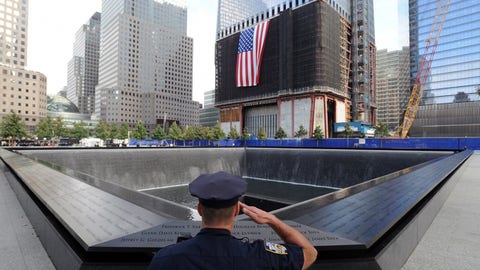 Police honored as heroes after 9/11 attacks 