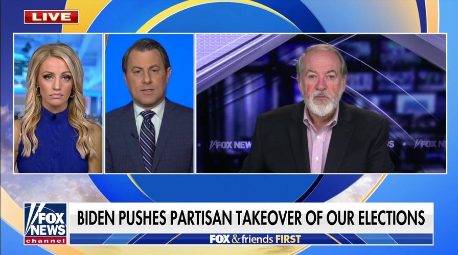 Huckabee: I don't think Biden knows what he's saying