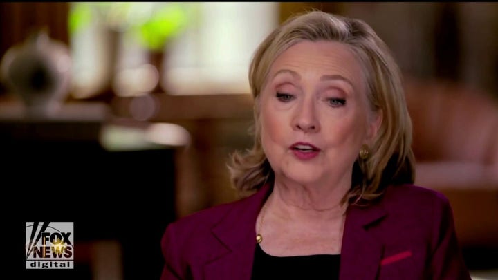 CBS praises Hillary, Chelsea Clinton docuseries