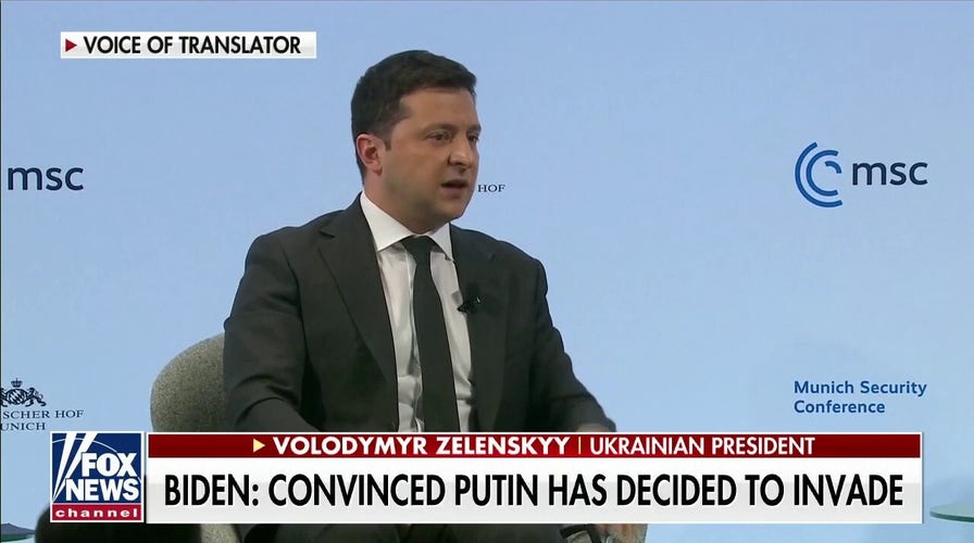 Ukraine's president urges US sanctions against Russia