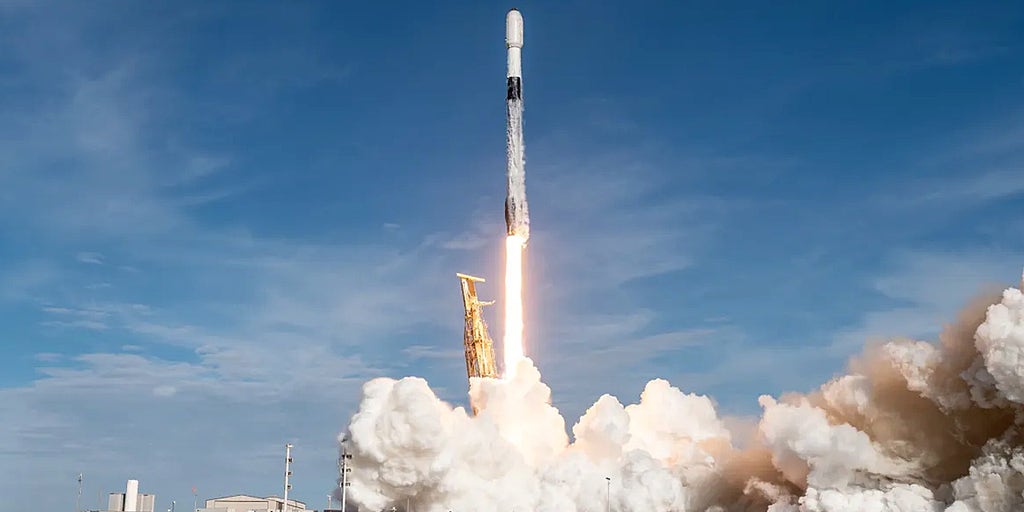 WATCH LIVE: SpaceX Falcon 9 rocket launches latest Starlink satellite mission