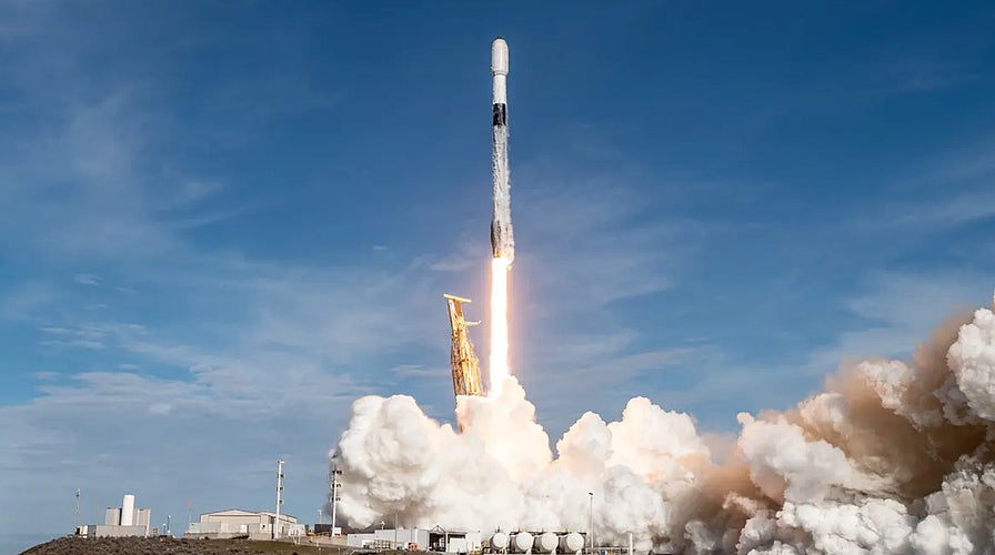 SpaceX Falcon 9 rocket launches latest Starlink outer mission