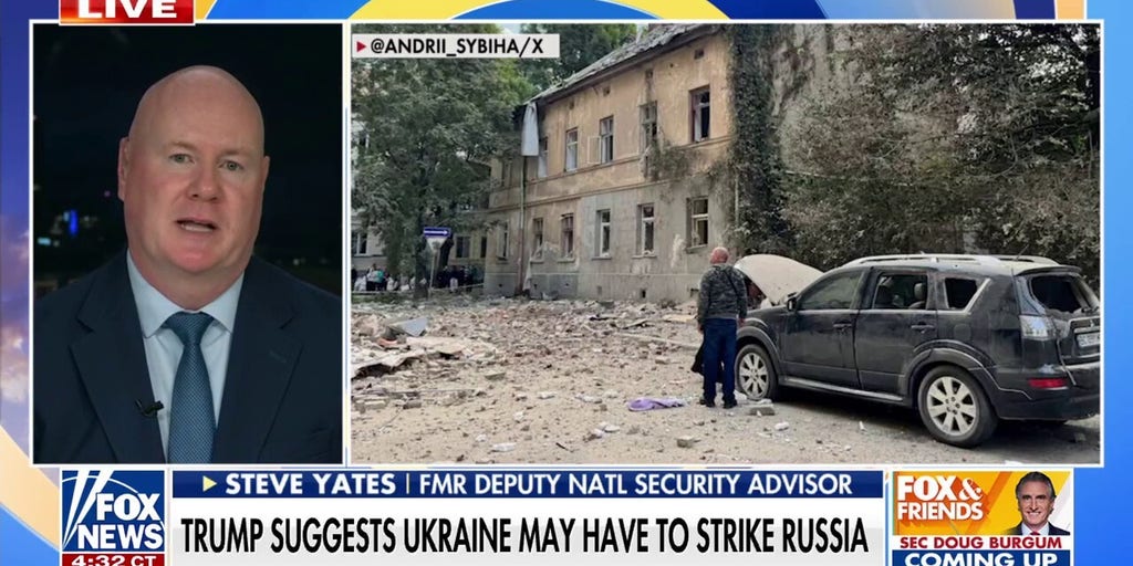 Expert backs Ukraine strikes on Russia: They're fighting with 'hands tied behind their backs'