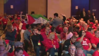 Pro-Palestinian protester disrupts Biden speech to UAW workers - Fox News