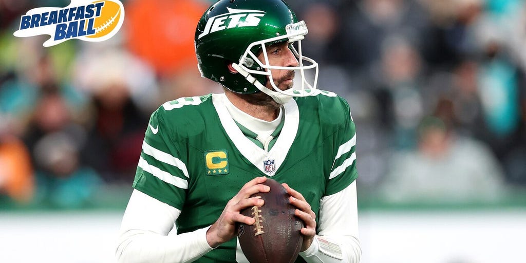 Is Aaron Rodgers above waiting on teams to sign him? | Breakfast Ball