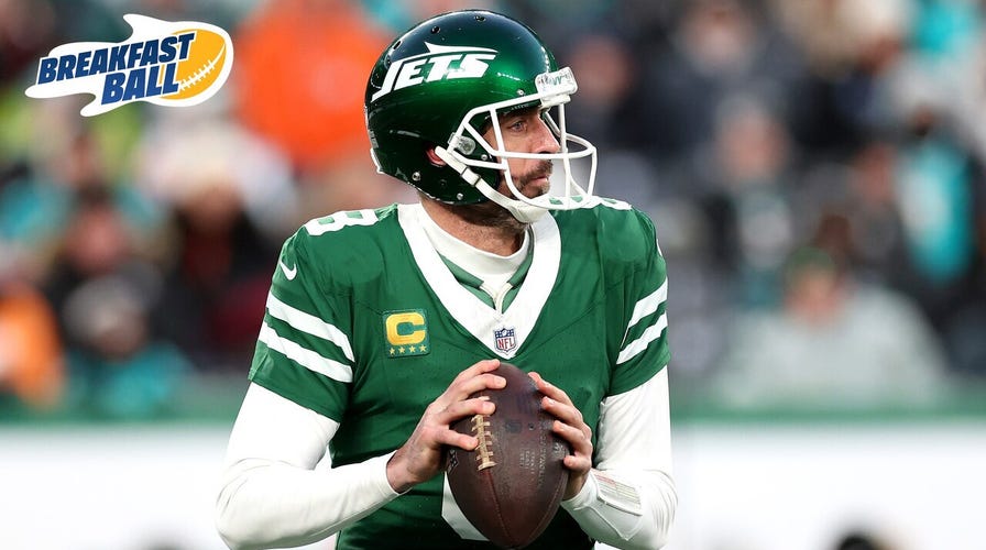 Is Aaron Rodgers above waiting on teams to sign him? | Breakfast Ball