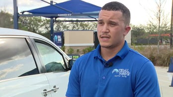 18-year-old trained in MMA describes tackling ax-wielding man