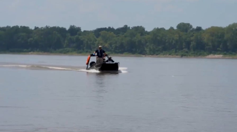 Bodies of 3 men recovered from Mississippi River after fishing and swimming