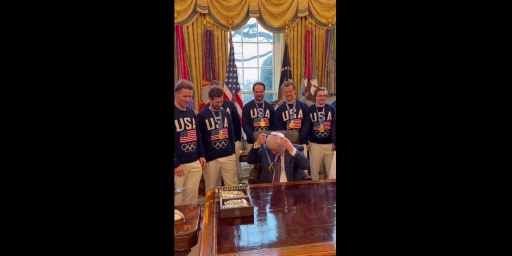 Trump wears Olympic gold medal at White House