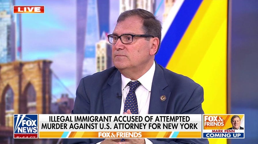 US attorney speaks out after migrant 'charged at' him with knife: 'I sensed danger'