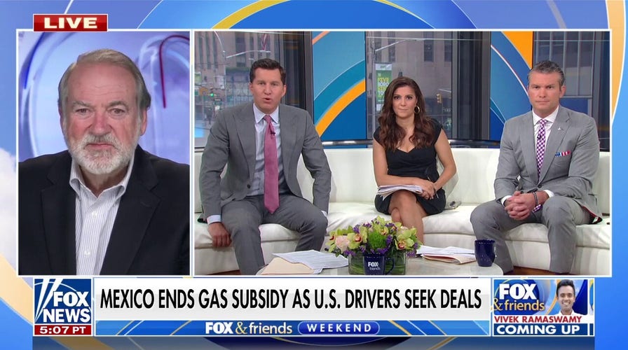 Mike Huckabee slams Biden over border policy after repealing Title 42