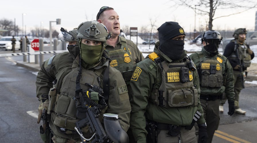  Minneapolis connected  borderline   arsenic  National Guard connected  standby to deploy aft  fatal shooting