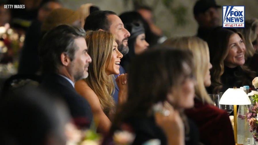 Jennifer Aniston’s romance with Jim Curtis faces celebrity relationship trap, expert warns
