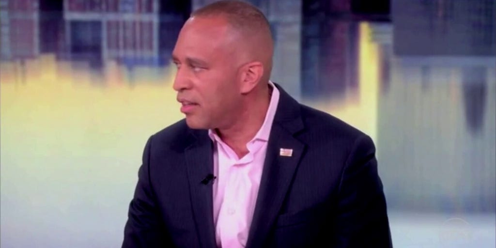 Hakeem Jeffries doesn't dismiss calls to 'defund ICE,' says they're going after 'law-abiding' immigrants