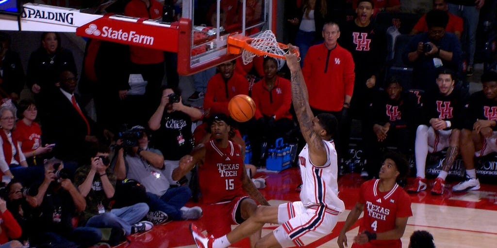 Houston' Kingston Flemings Finds Chris Cenac Jr., Who Finishes with a Powerful Dunk vs Texas Tech