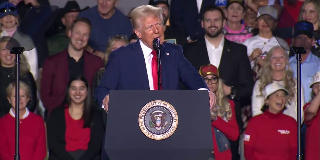 Trump discusses no tax on tips promise in Las Vegas