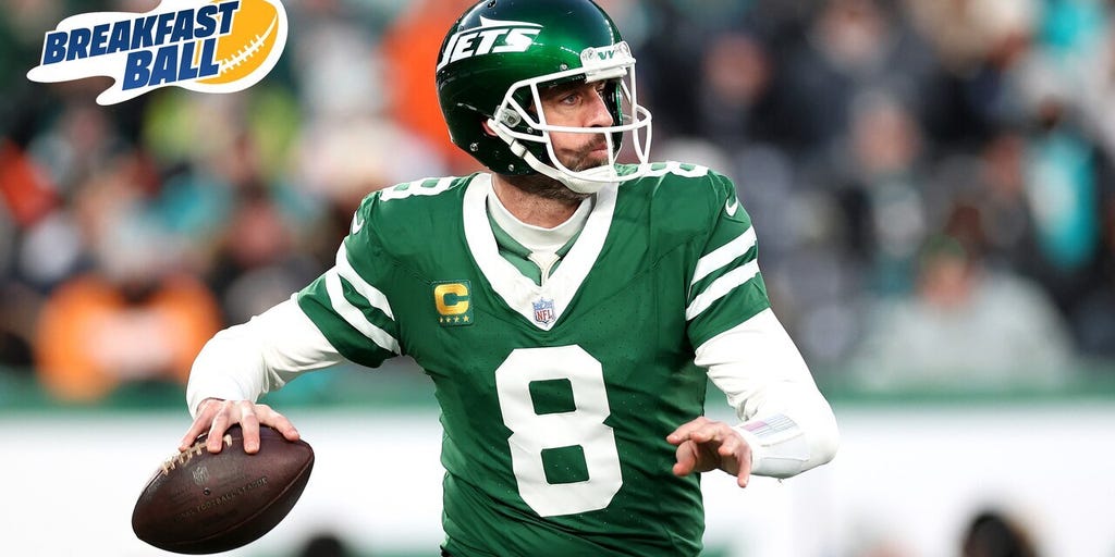 Why hasn't Aaron Rodgers signed with the Steelers yet? | Breakfast Ball