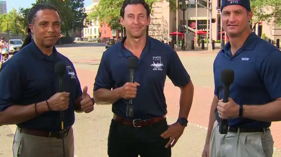 Former US Navy Seals on swimming across Hudson honoring American heroes 