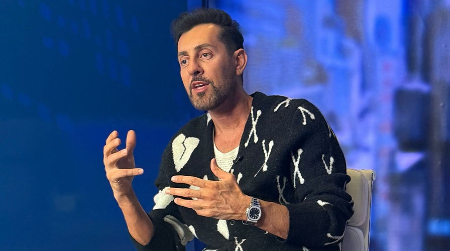 Iranian-American comedian Max Amini shares thoughts on mass protests for regime change