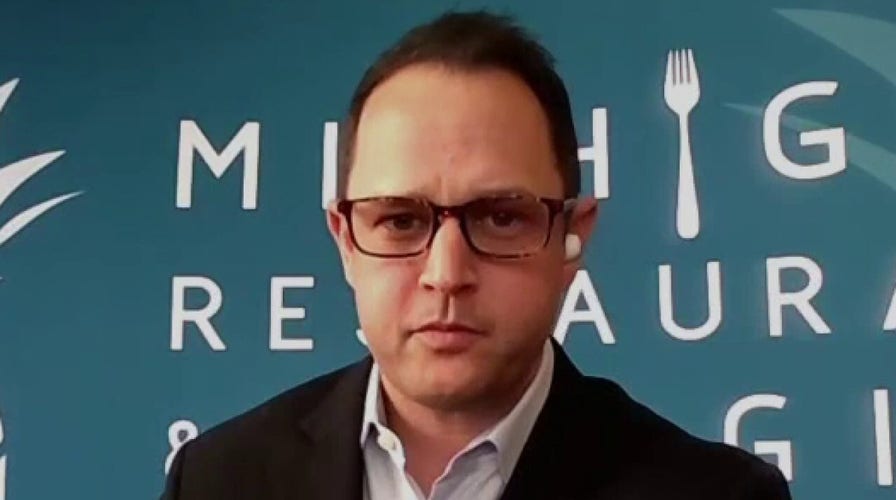 Michigan restaurants sue Whitmer over indoor dining ban