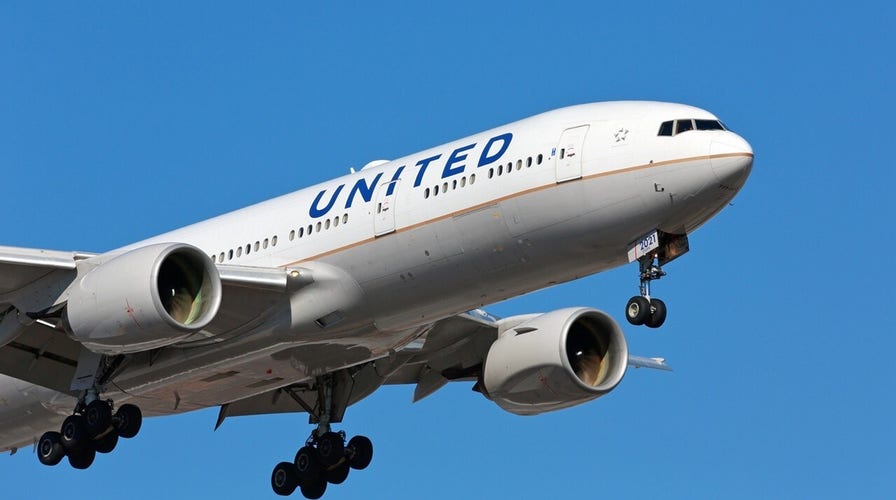 United Airlines giving vaccinated flyers free tickets