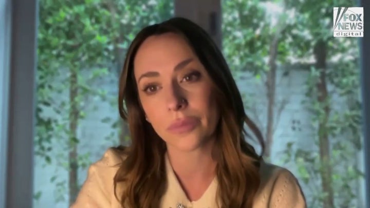 Jennifer Love Hewitt reflects on Hollywood career, including ‘Boy Meets World’ make-out scene