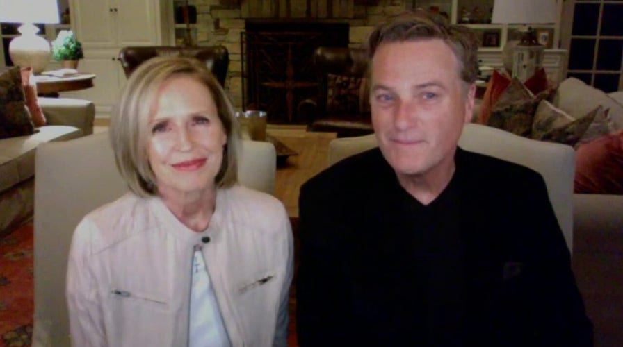 Singer-songwriter honors lost art in age of modern technology