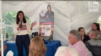 Haley says 'endorse me now' to Sununu at New Hampshire GOP fundraiser