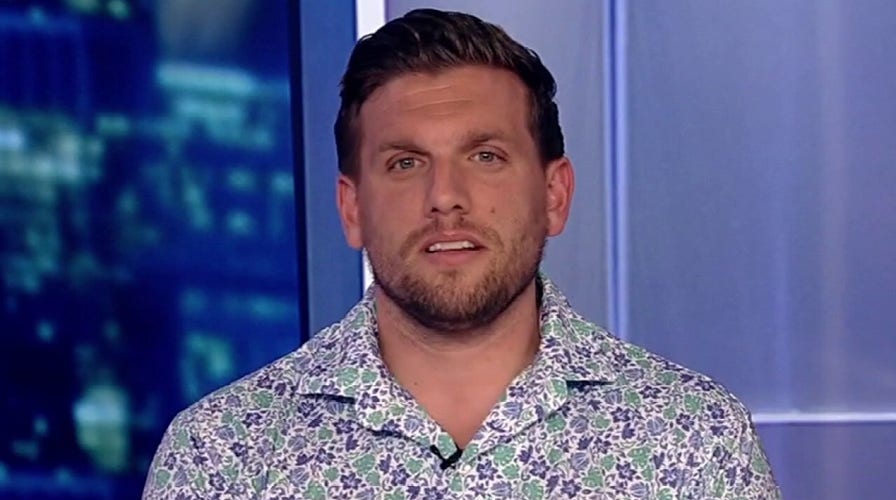 Comedian Chris Distefano helps make America laugh again