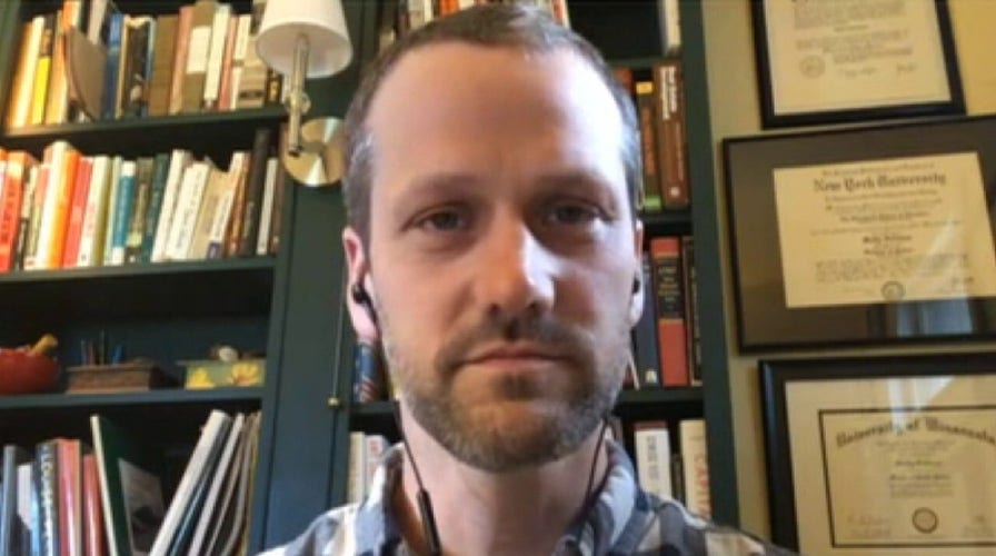 Minneapolis family helps clean up community after vandalism