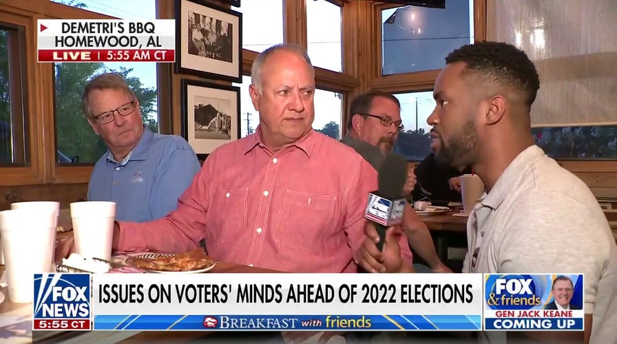 'Breakfast with Friends' in Alabama ahead of Talladega race