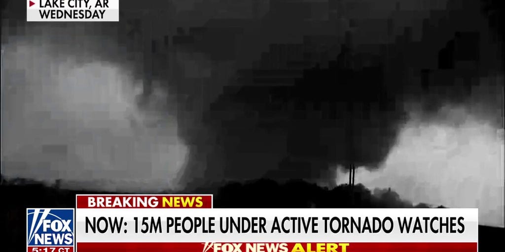 Tornado outbreak hits Midwest, South