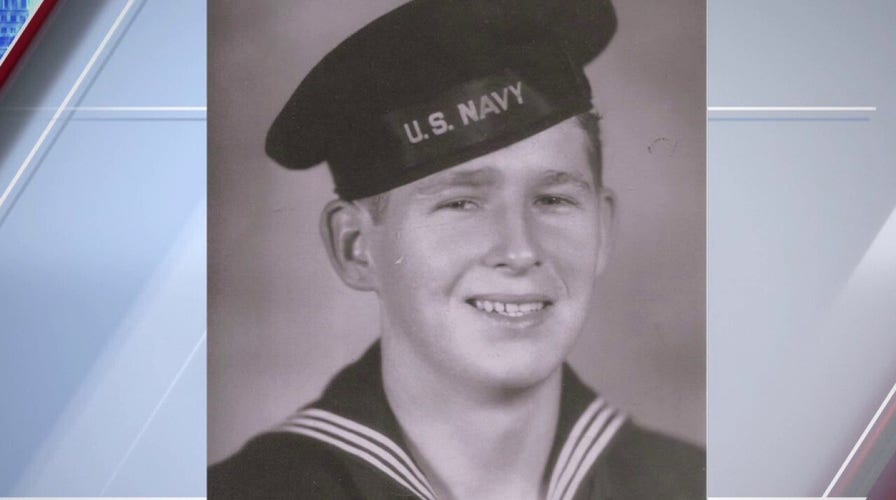 Jack Claiborne describes landing on Omaha Beach in 1944