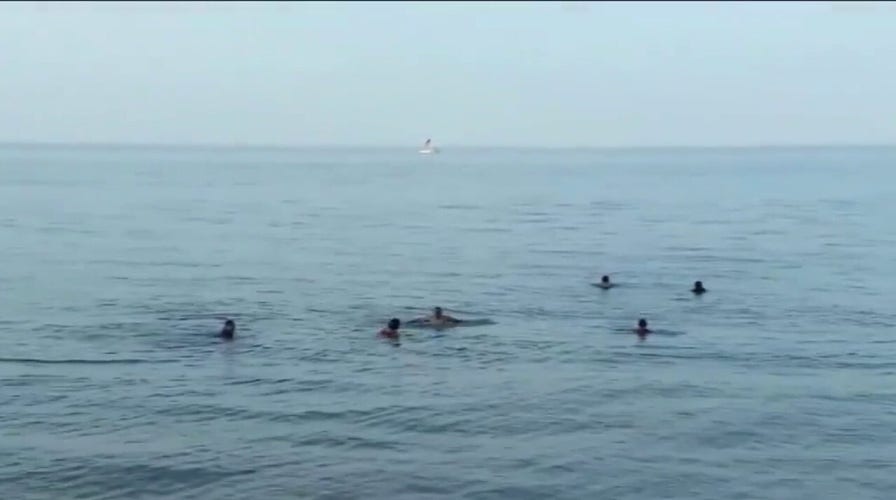 Illinois man drowns in Lake Michigan while assisting kids
