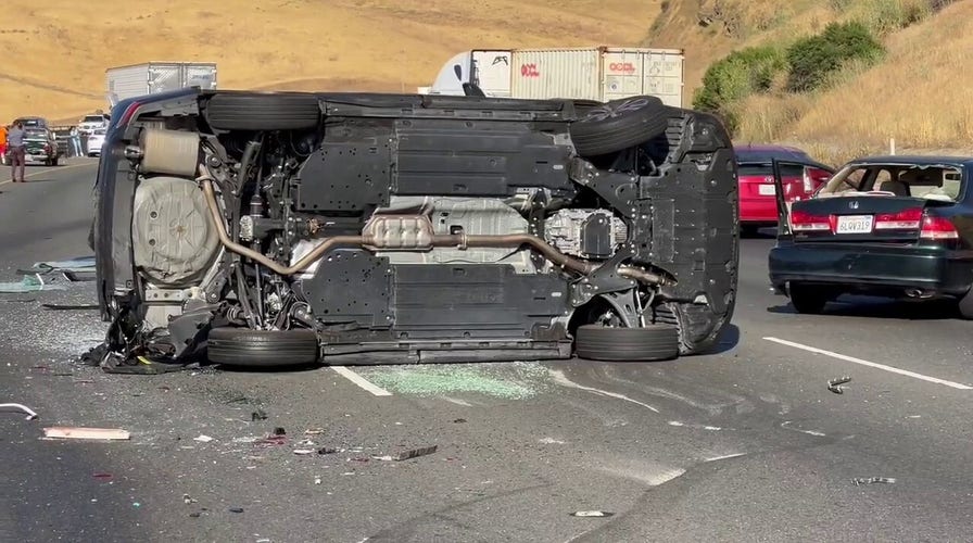 Speeding RV in California crashes into 19 vehicles: Police